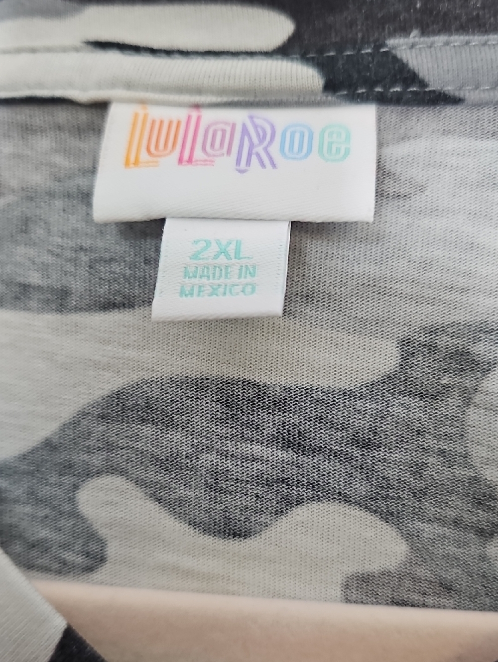 LuLaRoe V-Neck Short Sleeve Shirt - Black, Gray, White Camo - Picture 3 of 4